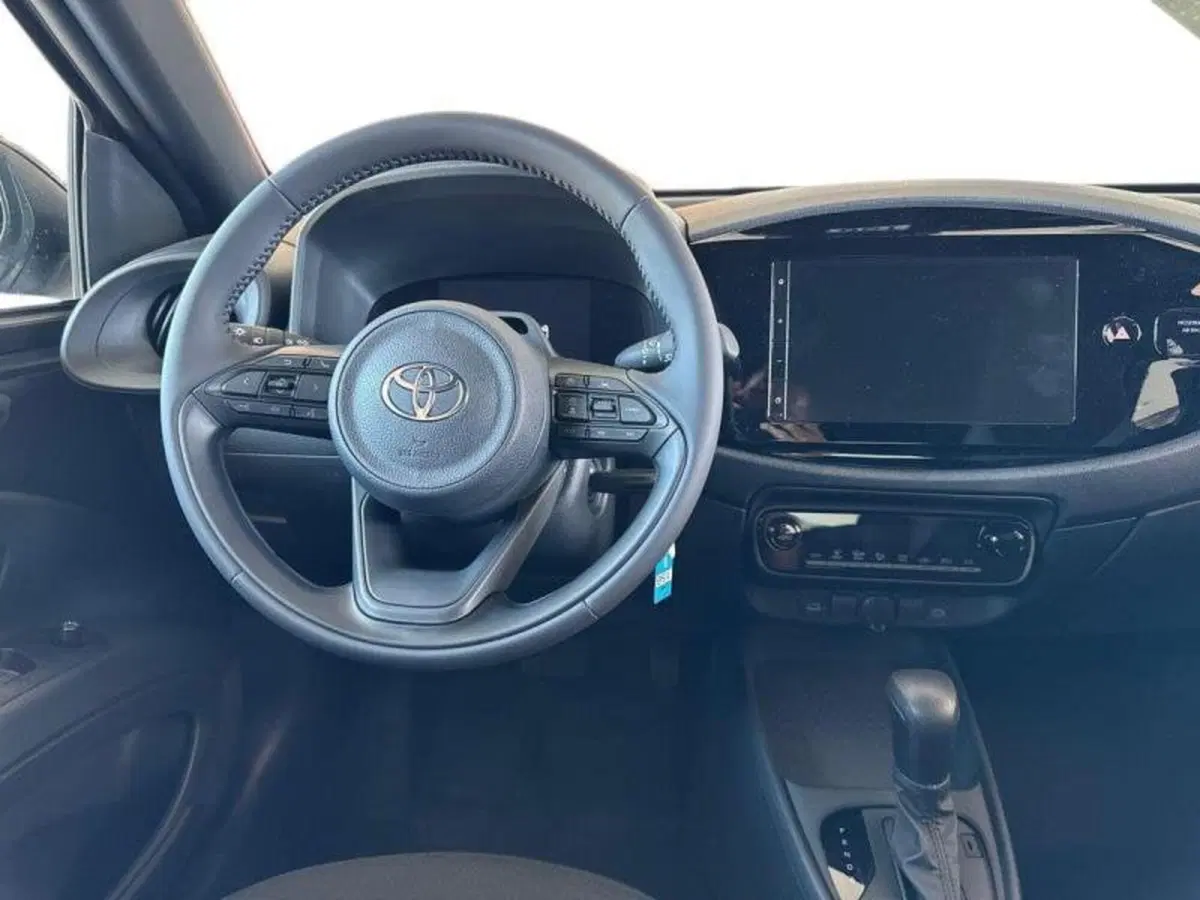 Toyota Aygo X nuova a Perugia (7)