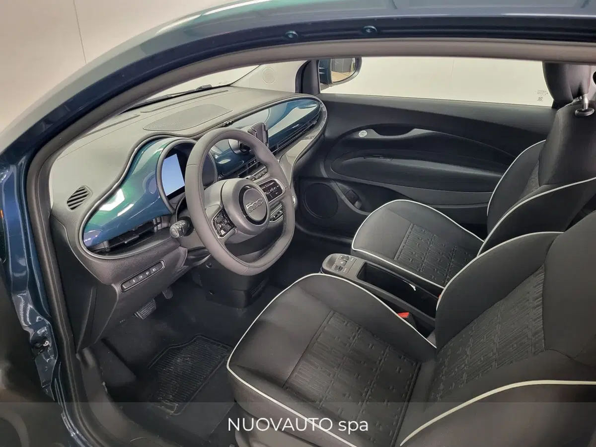 Fiat 500 Cabrio nuova a Arezzo (7)