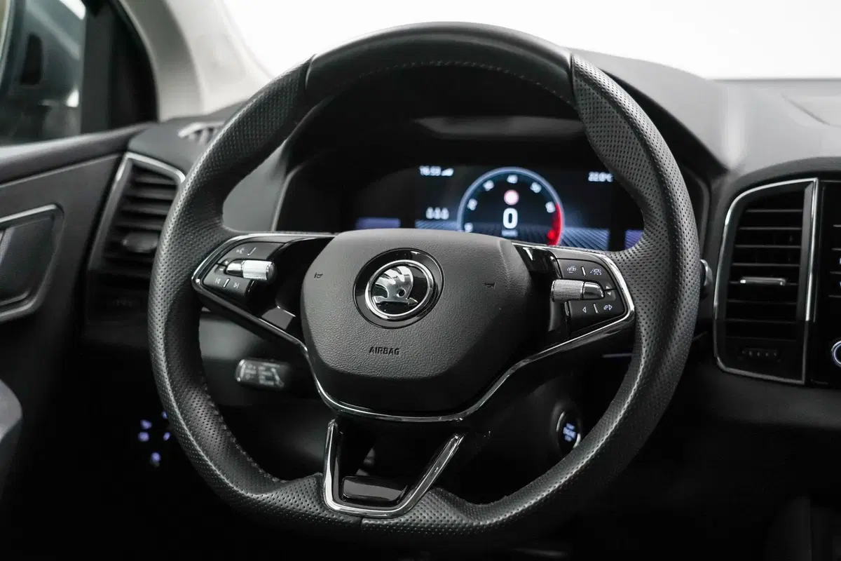Skoda Karoq usata a Varese (12)