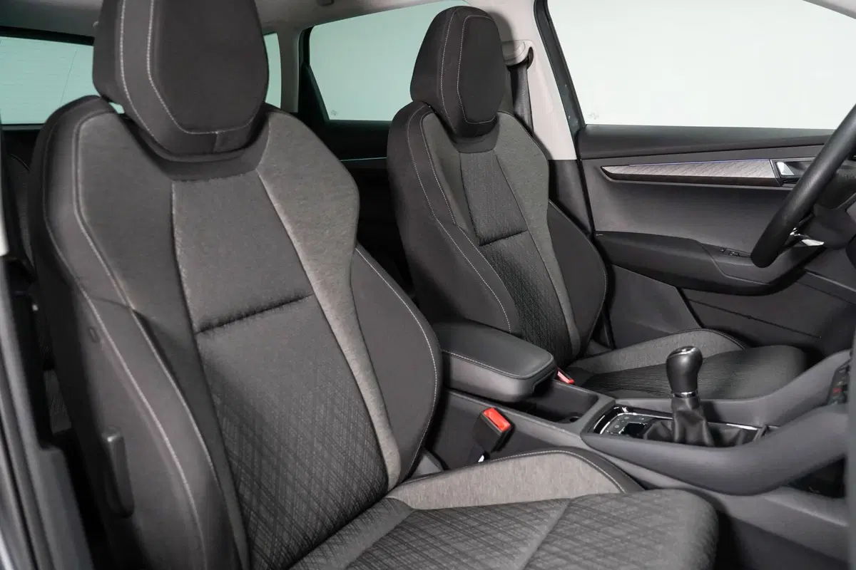 Skoda Karoq usata a Varese (13)