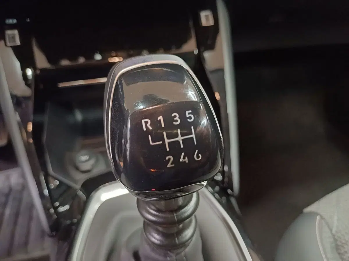 Peugeot 208 usata a Salerno (14)