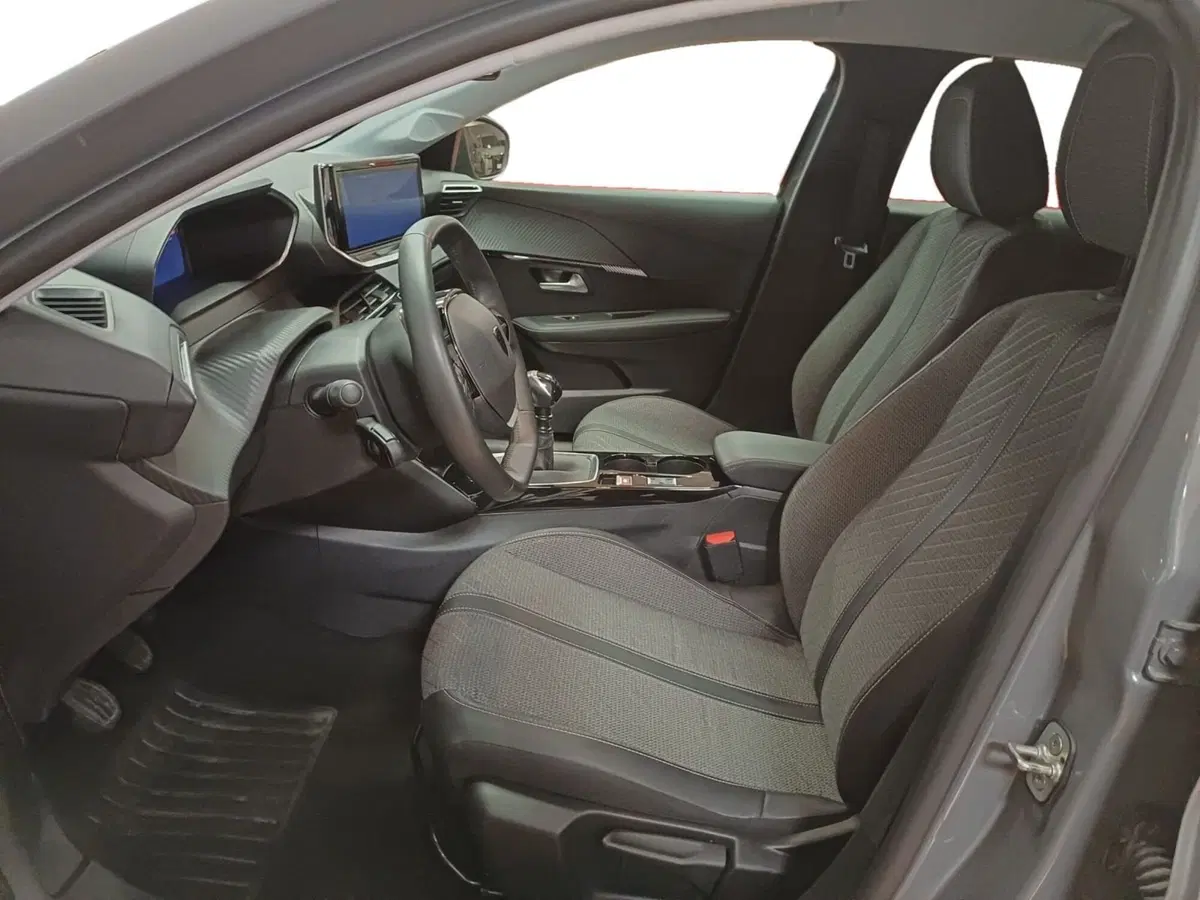 Peugeot 208 usata a Salerno (6)