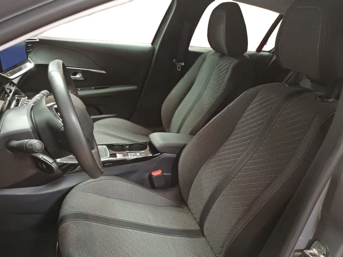 Peugeot 208 usata a Salerno (8)
