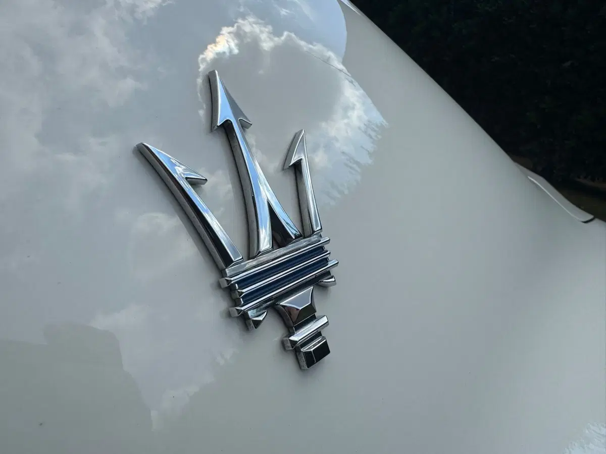 Maserati Ghibli usata a Salerno (11)