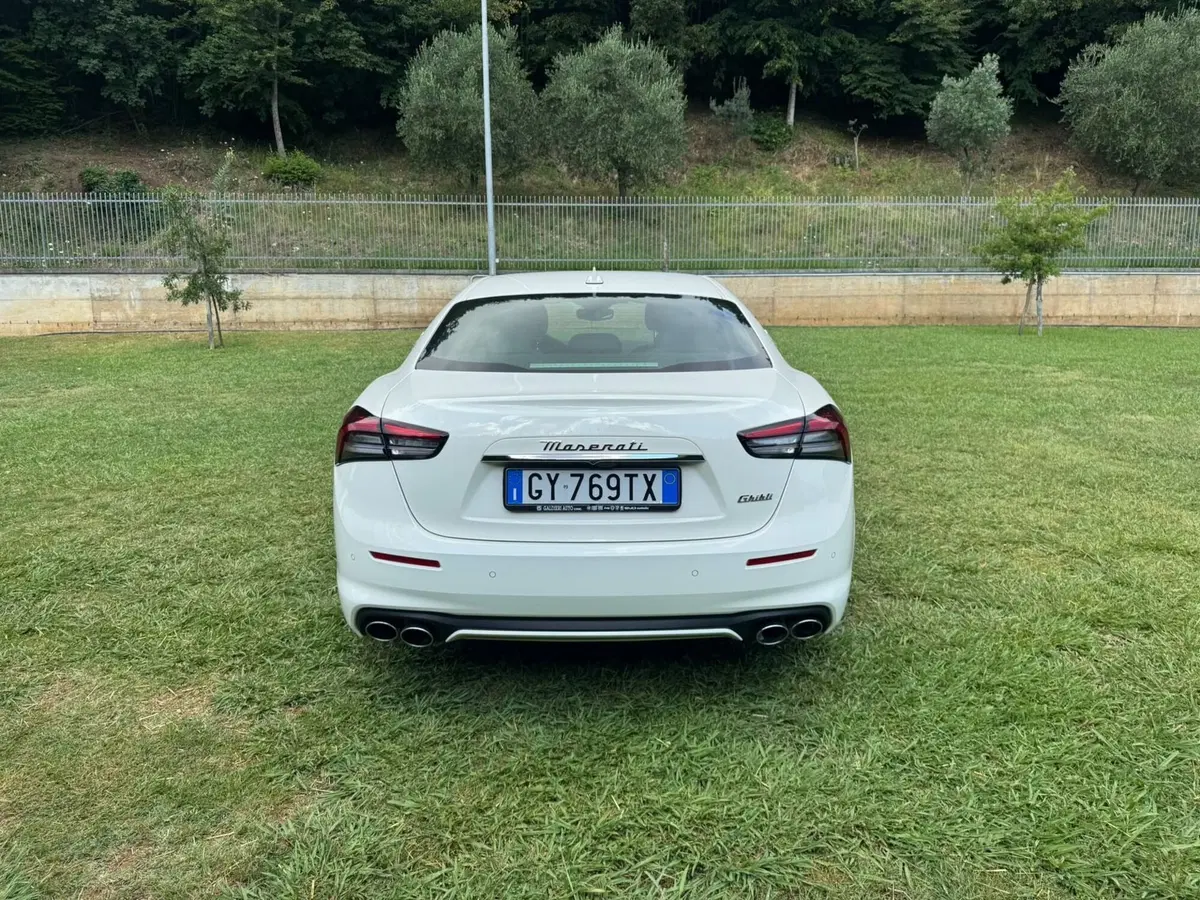 Maserati Ghibli usata a Salerno (12)