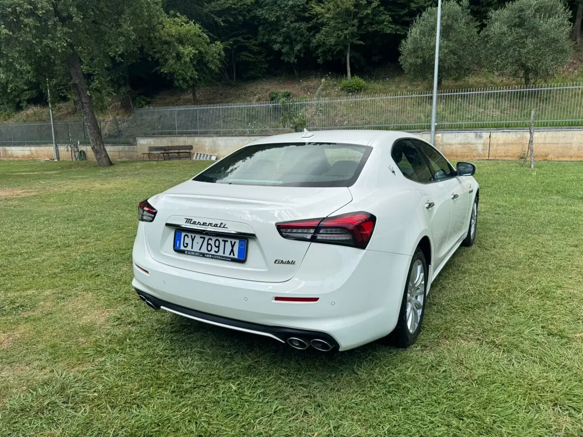 Maserati Ghibli usata a Salerno (4)