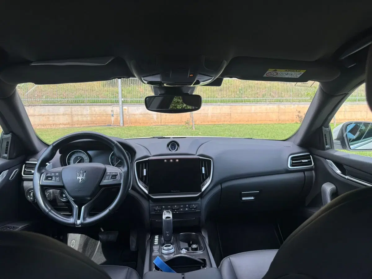 Maserati Ghibli usata a Salerno (5)