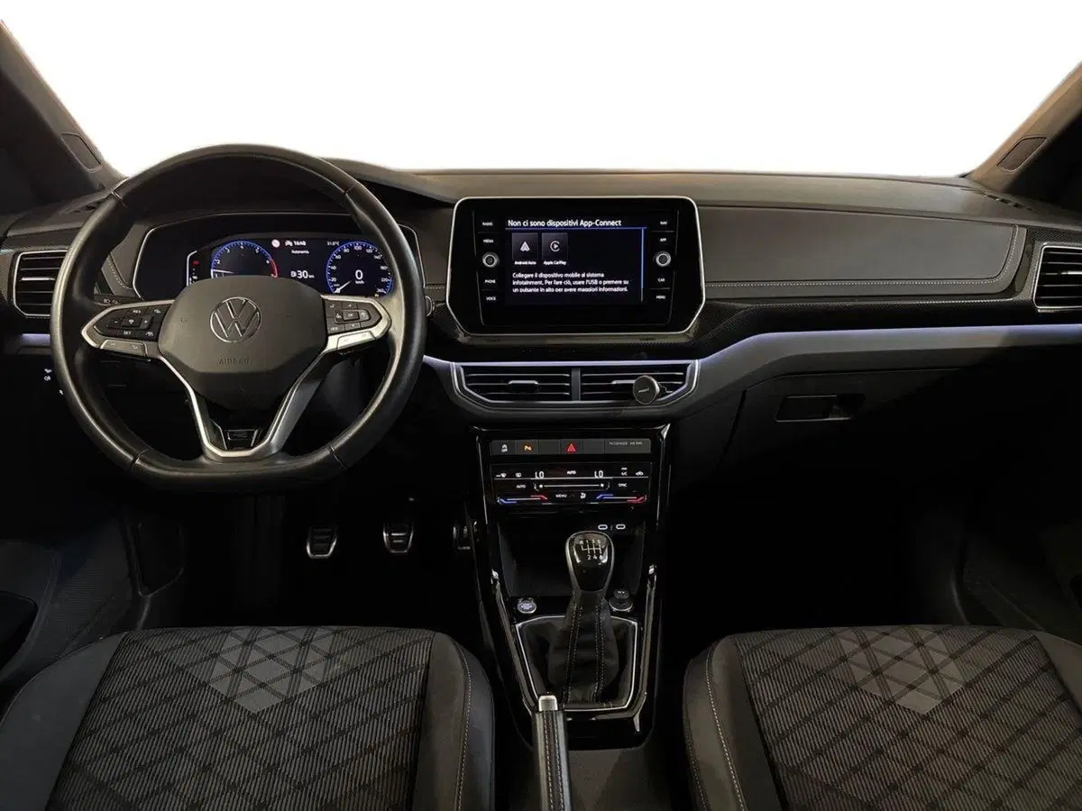 Volkswagen T-Cross usata a Prato (11)