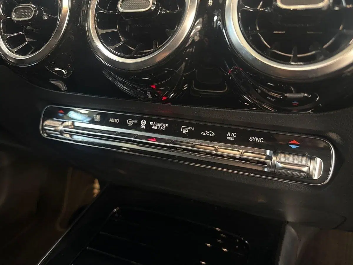 Mercedes-Benz GLA SUV usata a Prato (14)
