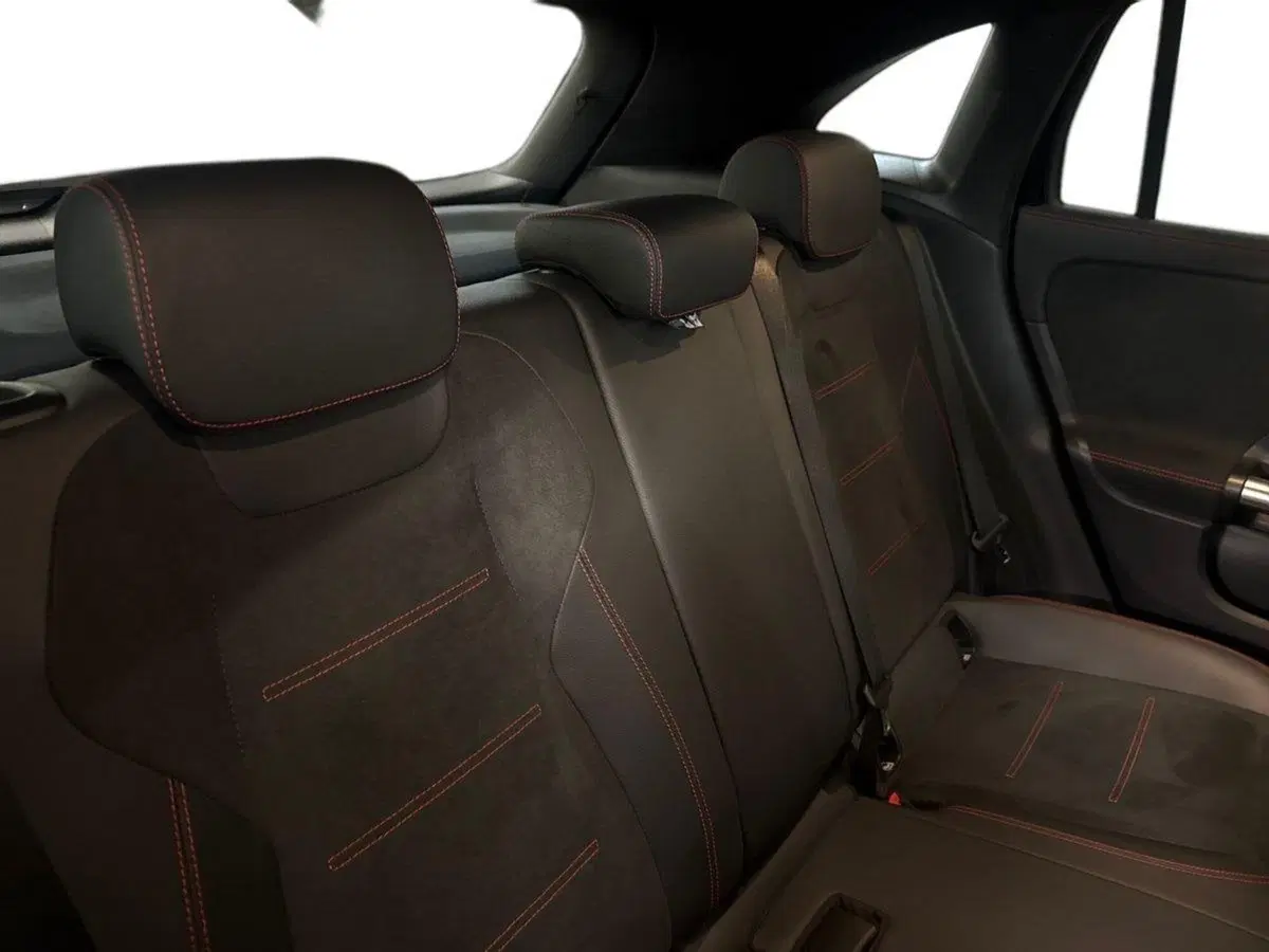 Mercedes-Benz GLA SUV usata a Prato (16)