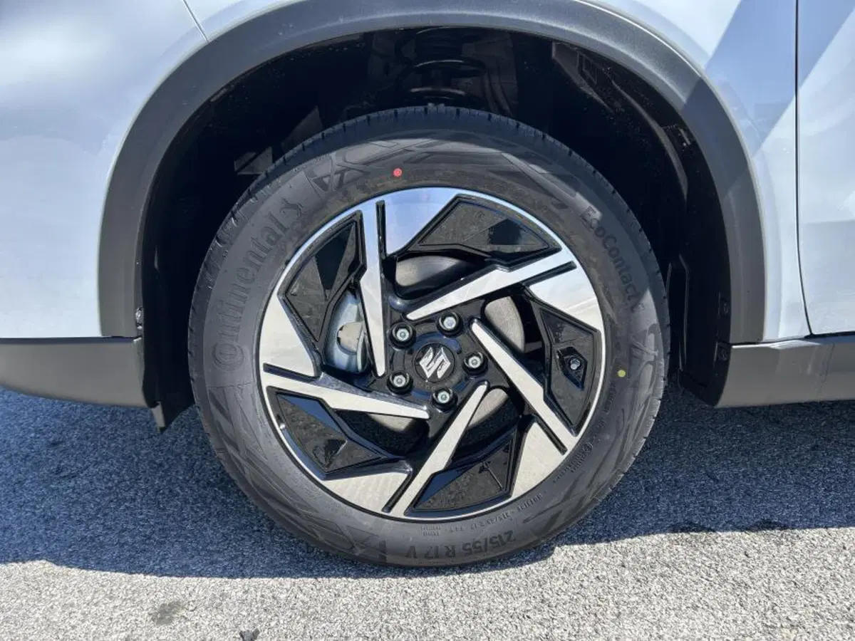 Suzuki Vitara nuova a Cuneo (6)