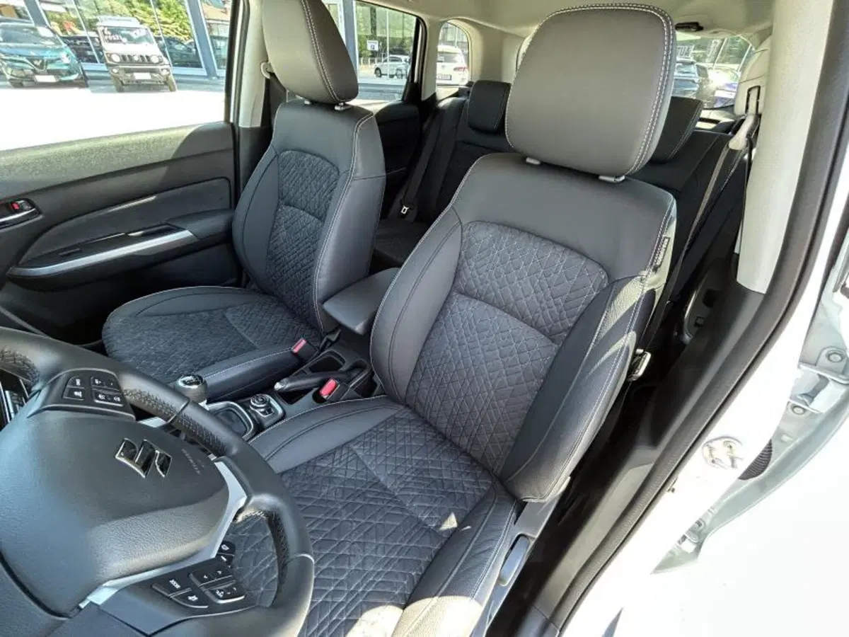 Suzuki Vitara nuova a Cuneo (7)