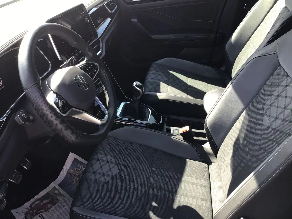 Volkswagen T-Roc usata a Genova (7)