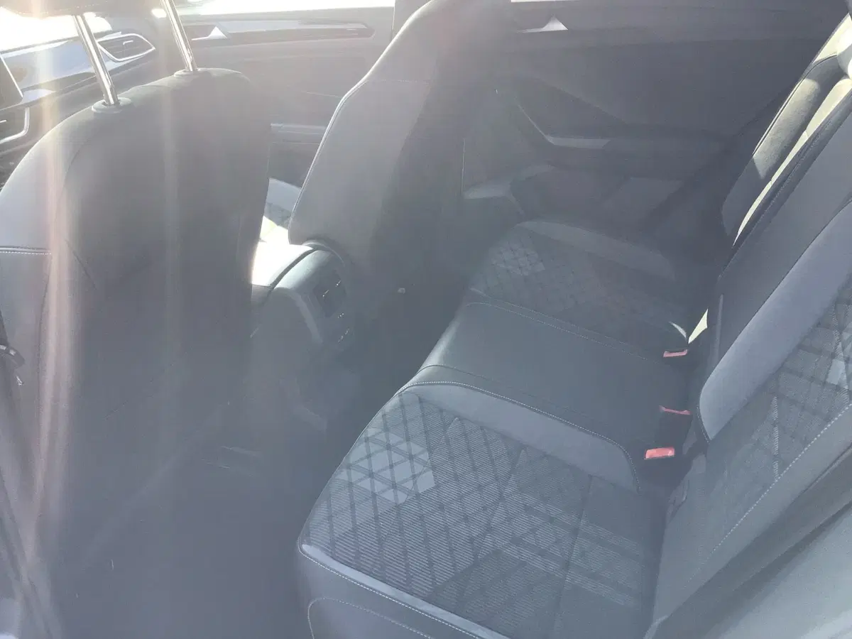 Volkswagen T-Roc usata a Genova (8)