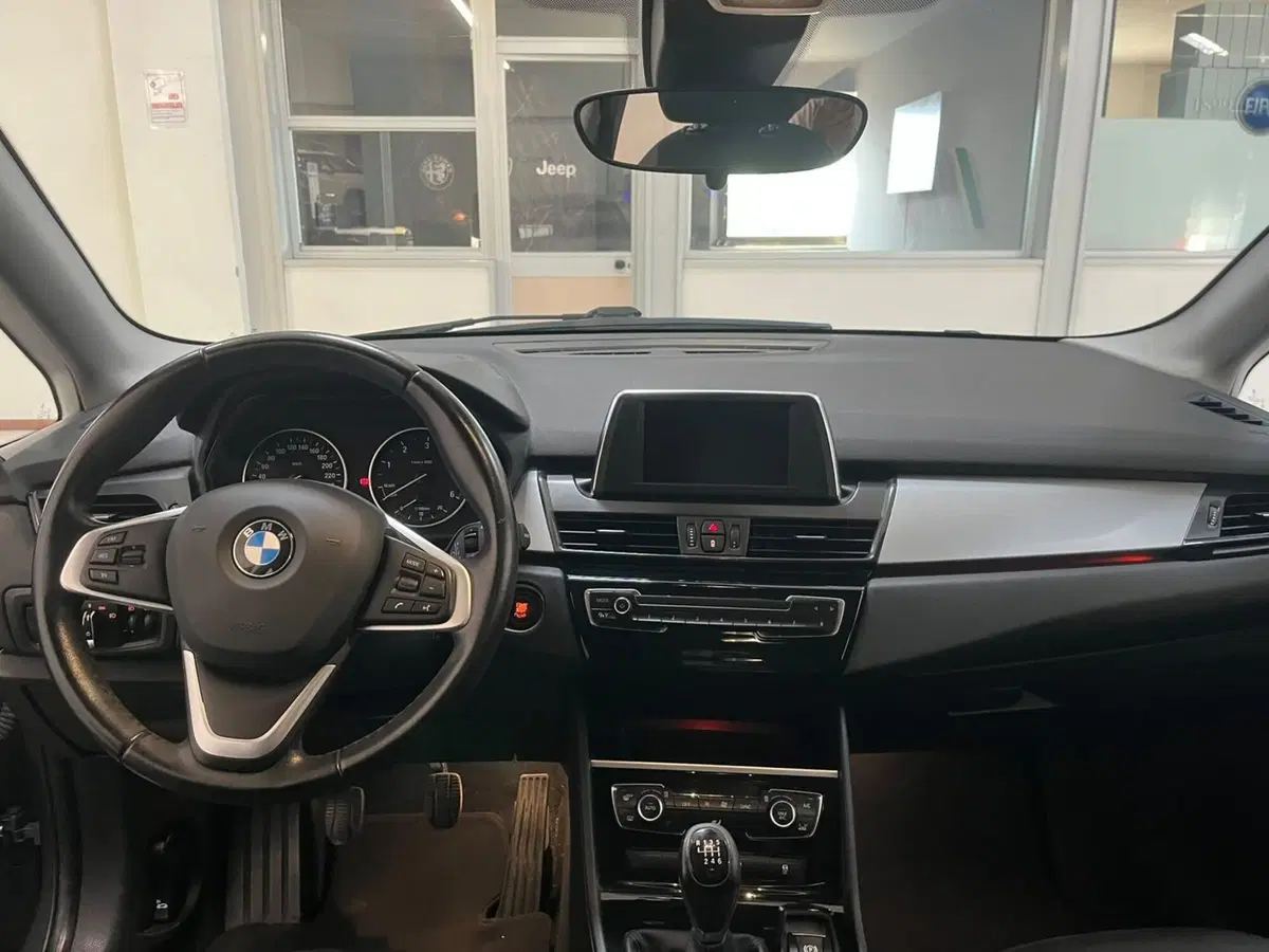 BMW Serie 2 Active Tourer usata a Lucca (9)