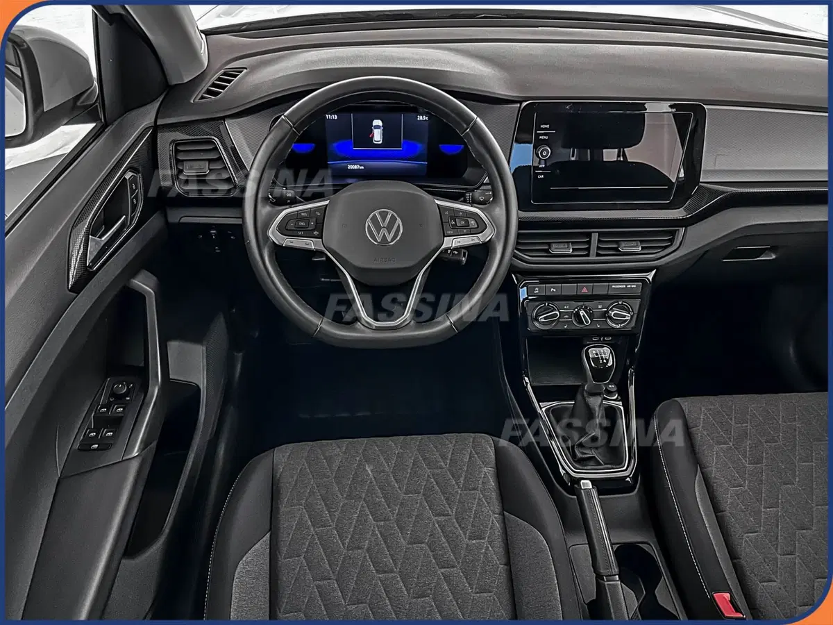 Volkswagen T-Cross usata a Milano (11)