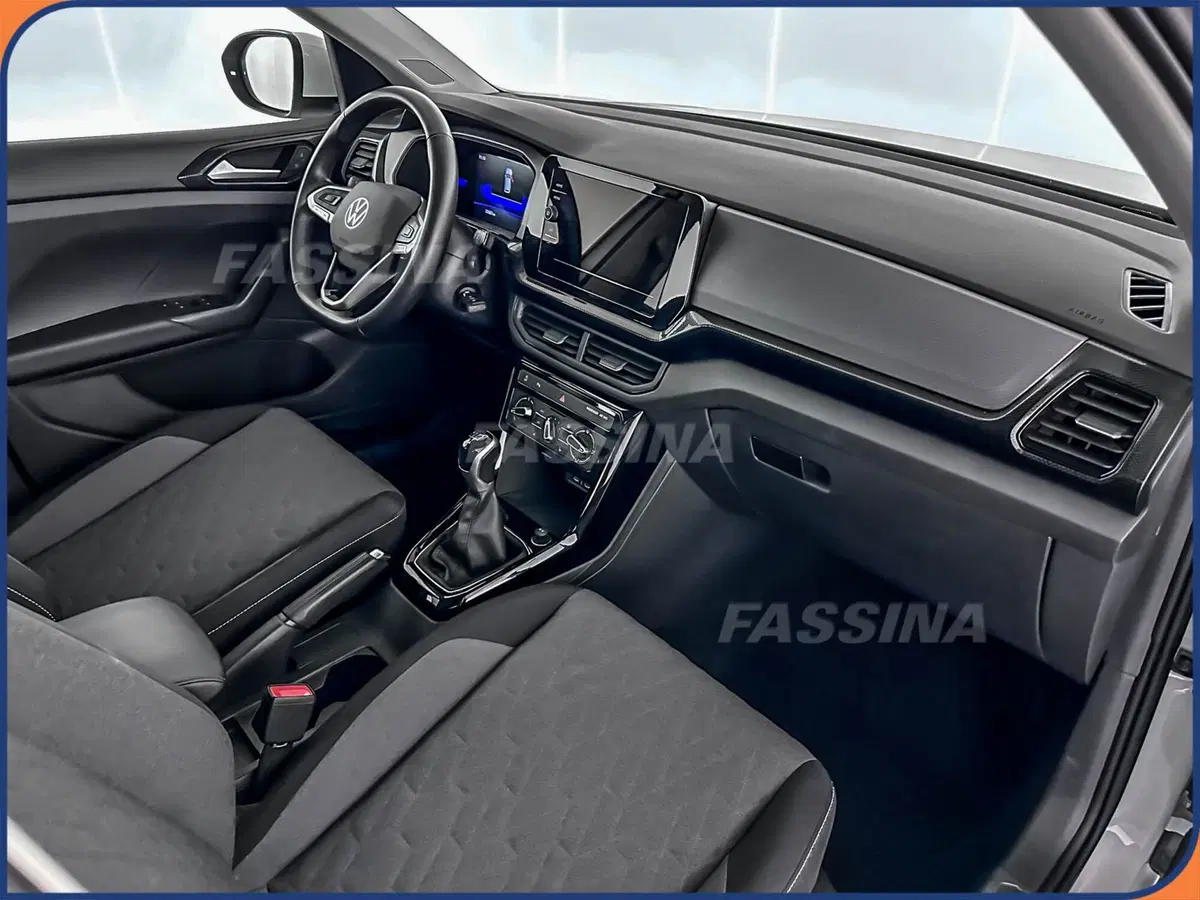 Volkswagen T-Cross usata a Milano (13)