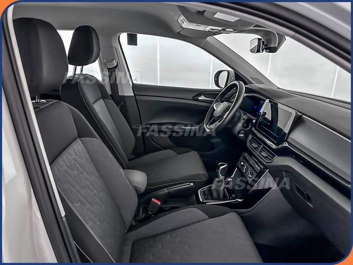 Volkswagen T-Cross usata a Milano (14)