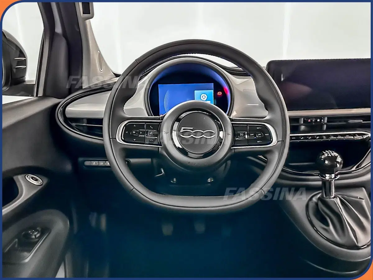 Fiat 500 nuova a Milano (12)