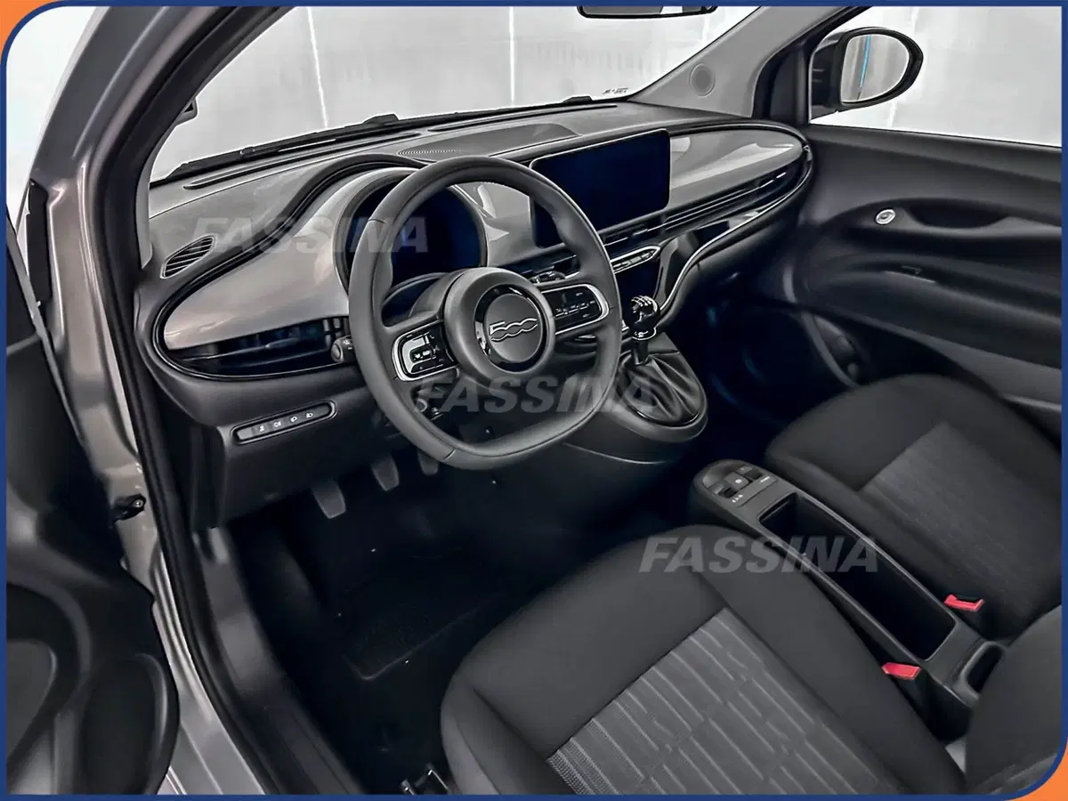 Fiat 500 nuova a Milano (9)