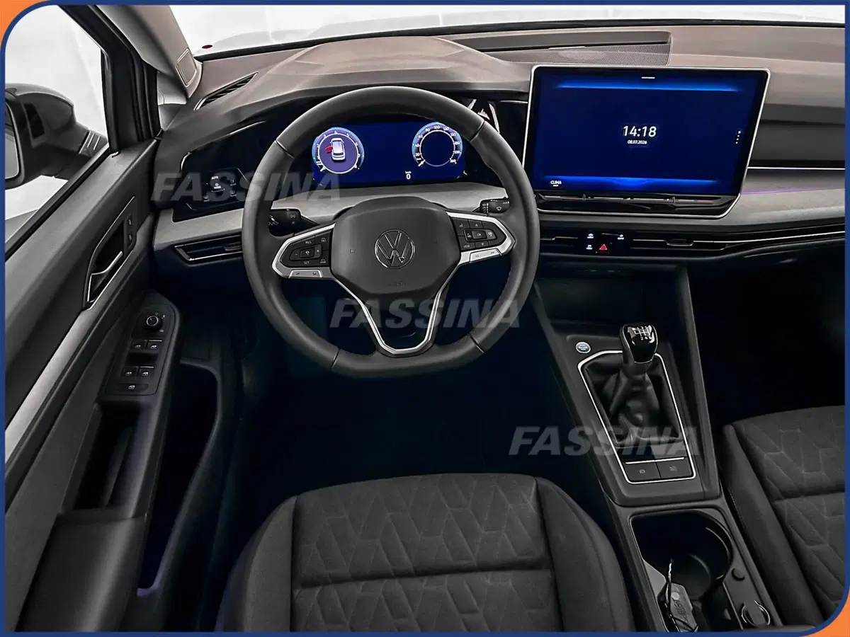 Volkswagen Golf nuova a Milano (11)