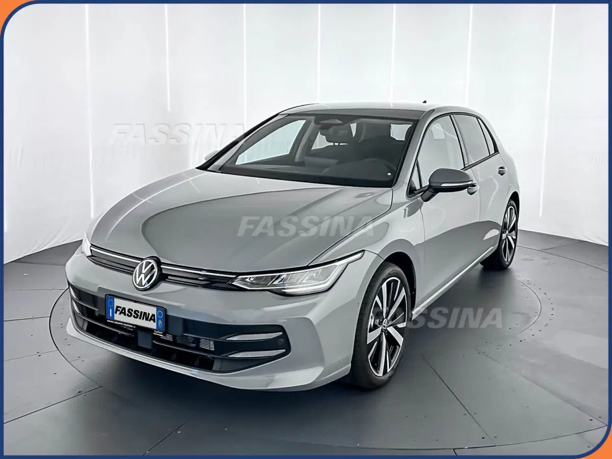Volkswagen Golf nuova a Milano (3)