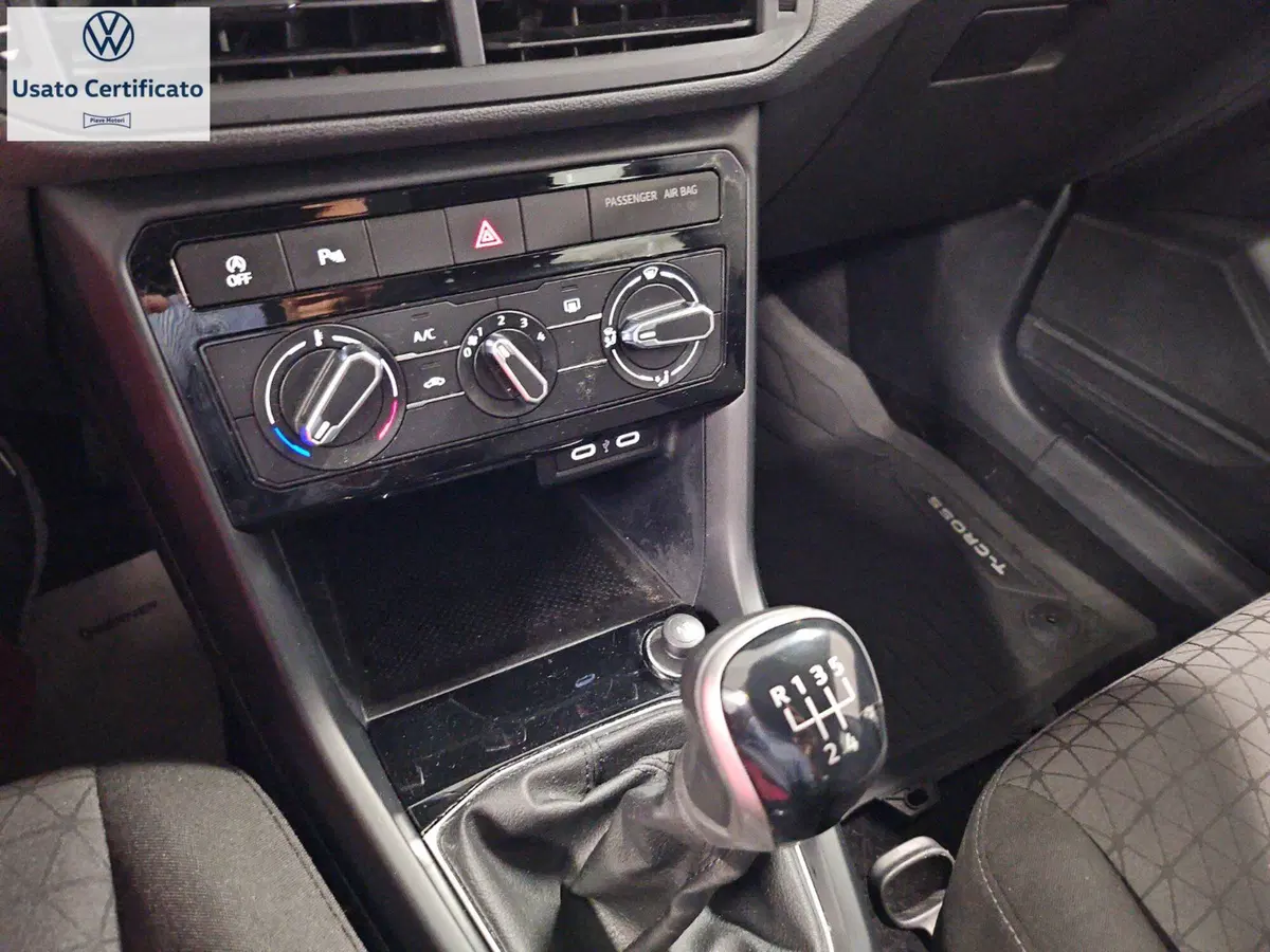 Volkswagen T-Cross usata a Genova (15)