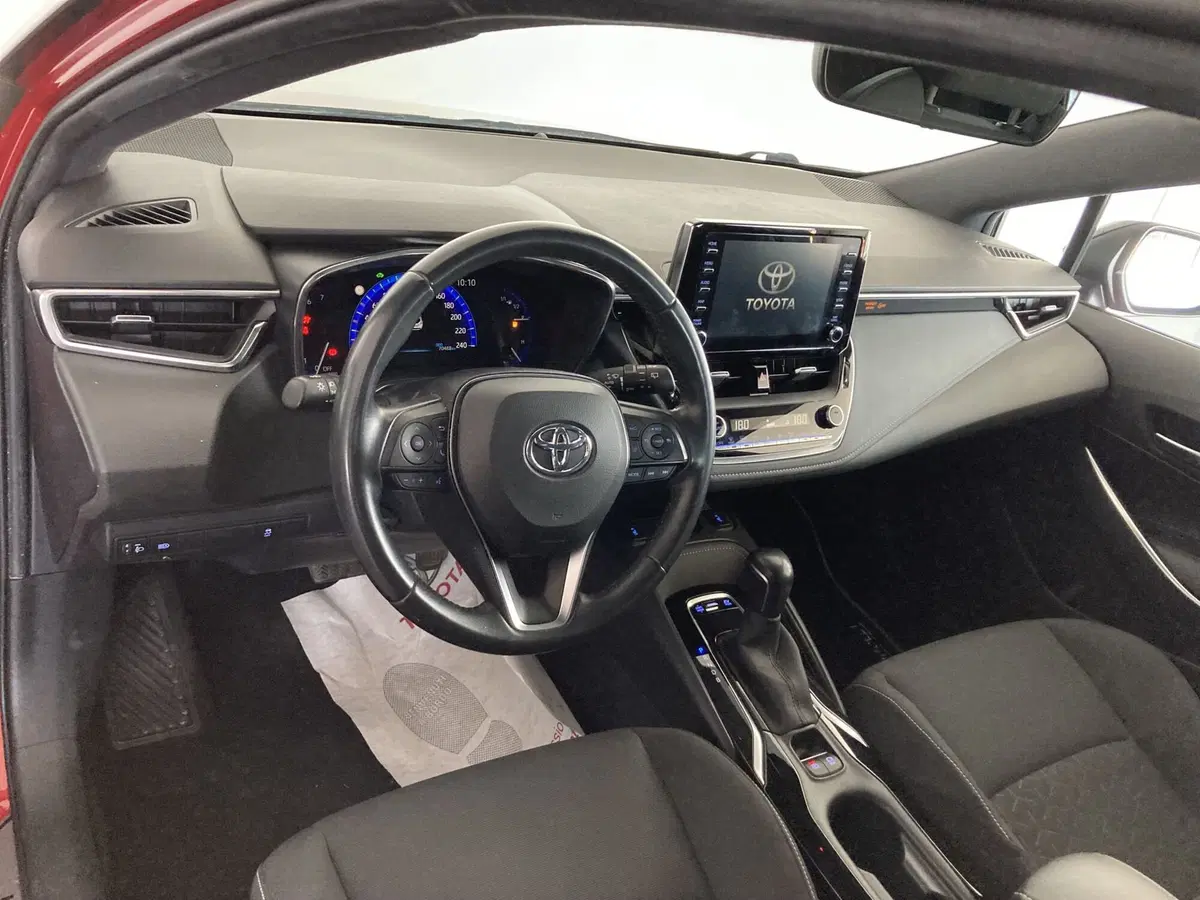 Toyota Corolla Touring Sports usata a Foggia (12)