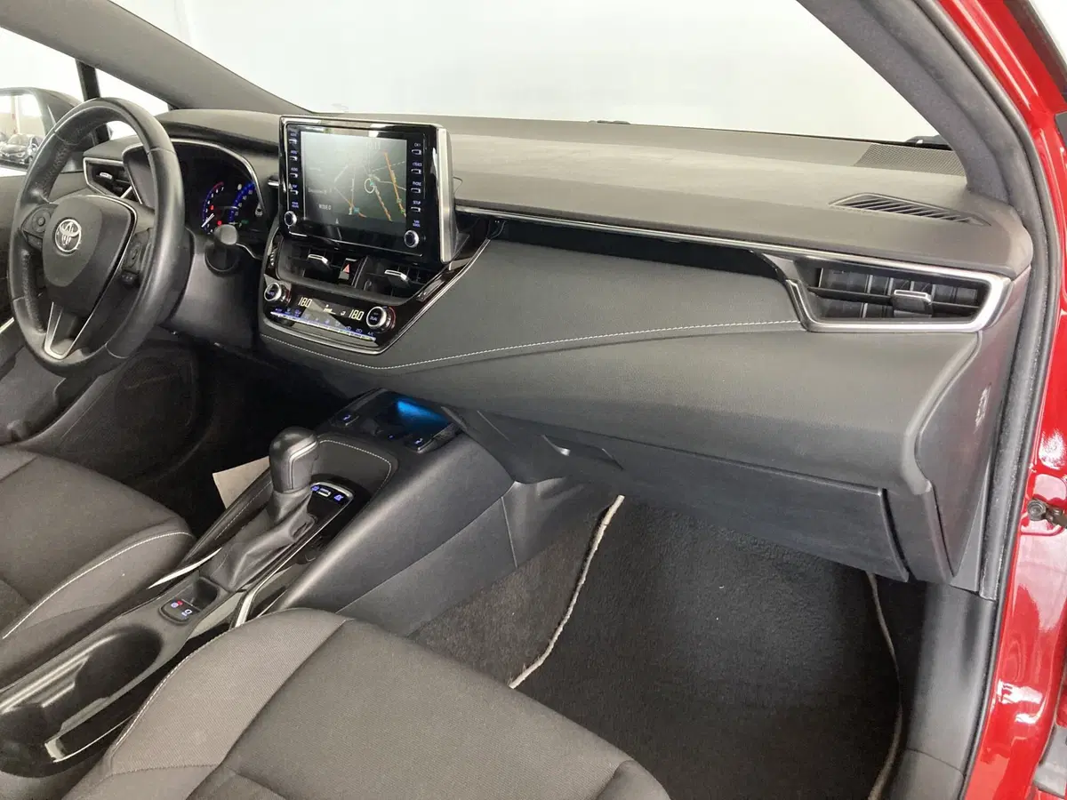 Toyota Corolla Touring Sports usata a Foggia (19)