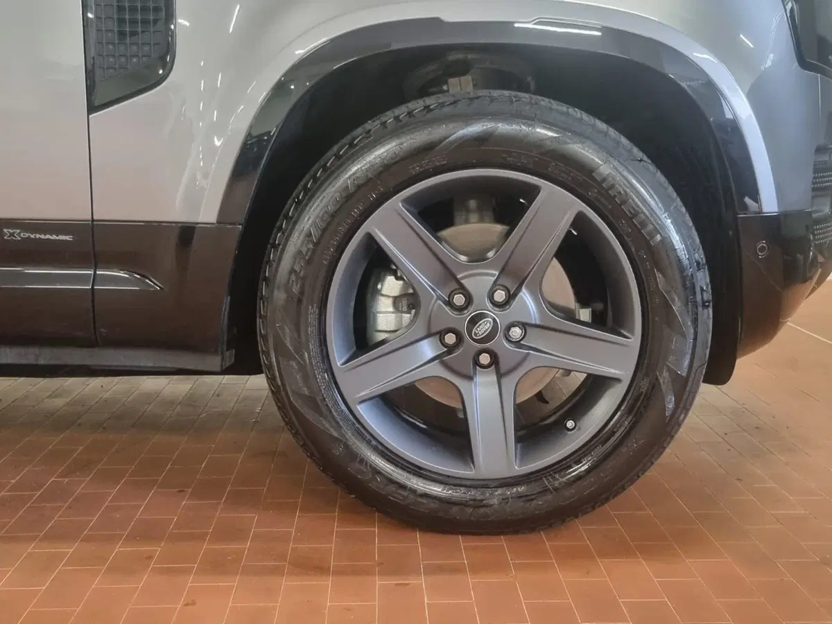 Land Rover Defender usata a Brescia (9)