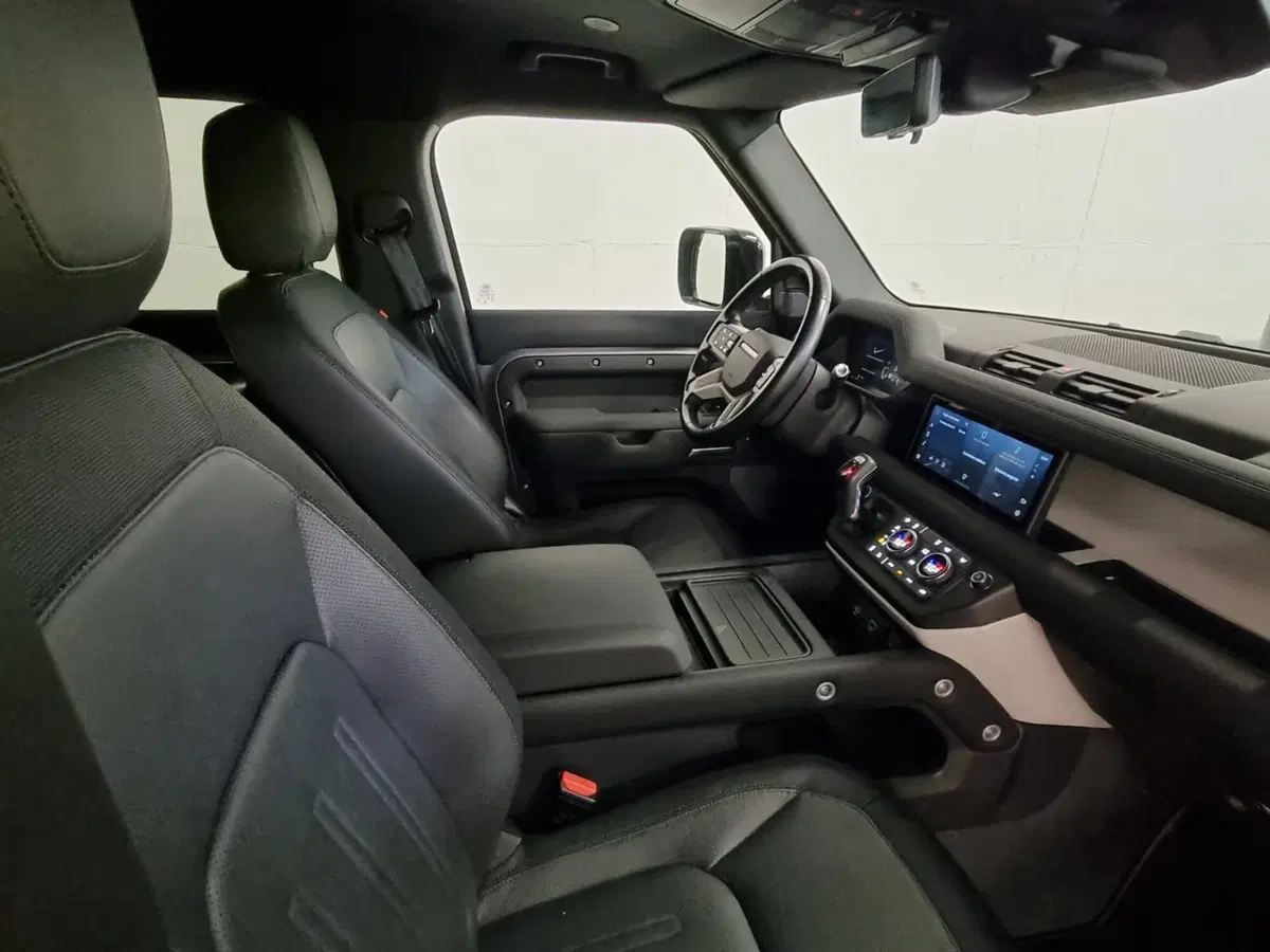 Land Rover Defender usata a Brescia (3)