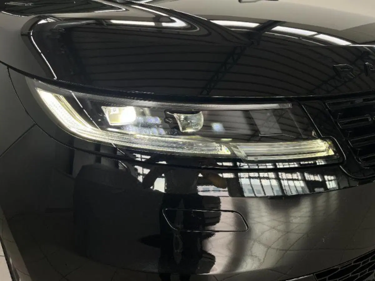 Land Rover Range Rover Sport usata a Venezia (7)