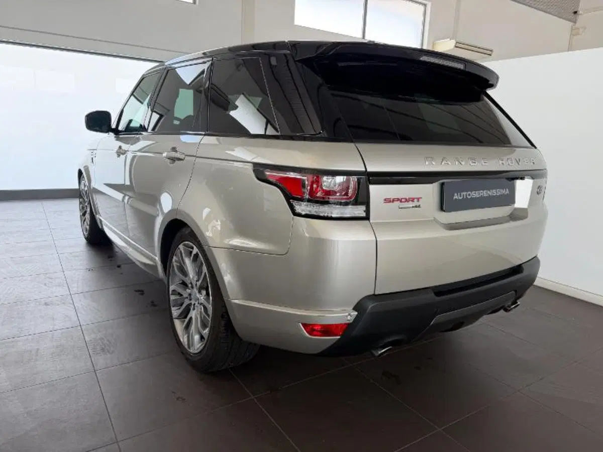 Land Rover Range Rover Sport usata a Venezia (15)