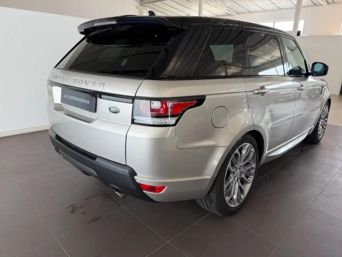 Land Rover Range Rover Sport usata a Venezia (16)