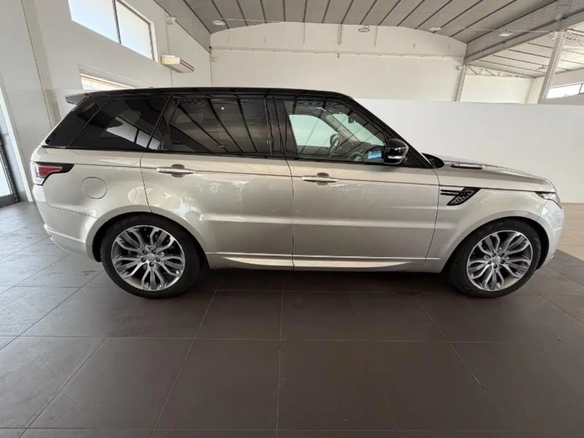 Land Rover Range Rover Sport usata a Venezia (17)