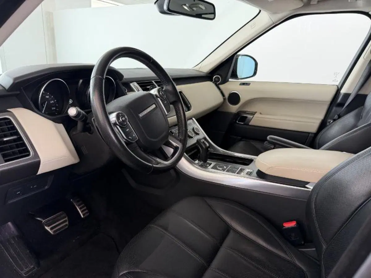Land Rover Range Rover Sport usata a Venezia (5)