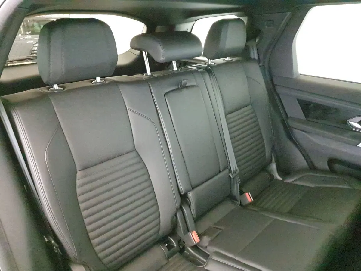 Land Rover Discovery Sport usata a Monza e Brianza (12)