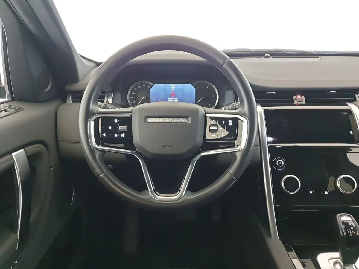 Land Rover Discovery Sport usata a Monza e Brianza (15)
