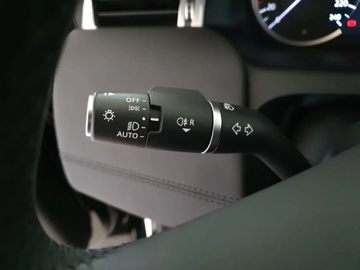 Land Rover Discovery Sport usata a Monza e Brianza (18)