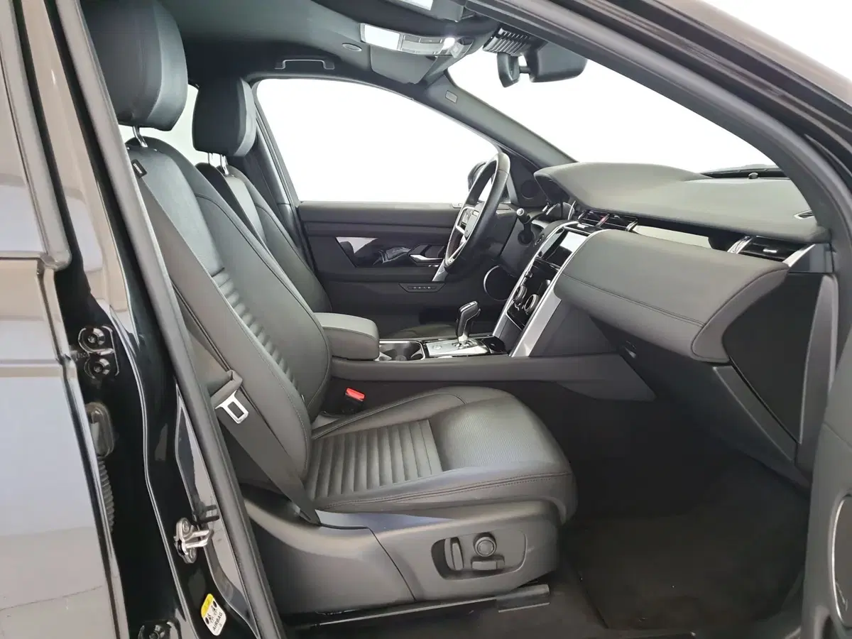 Land Rover Discovery Sport usata a Monza e Brianza (3)