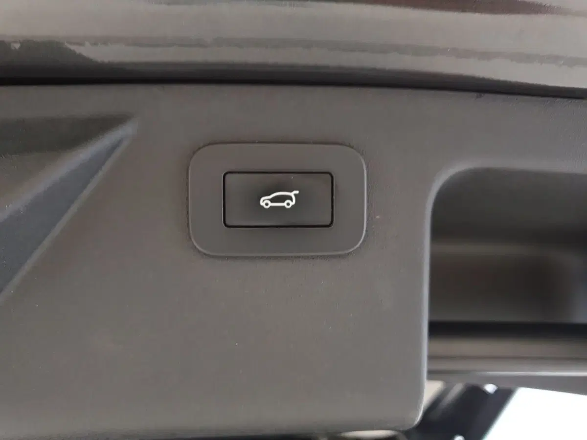 Land Rover Discovery Sport usata a Monza e Brianza (10)