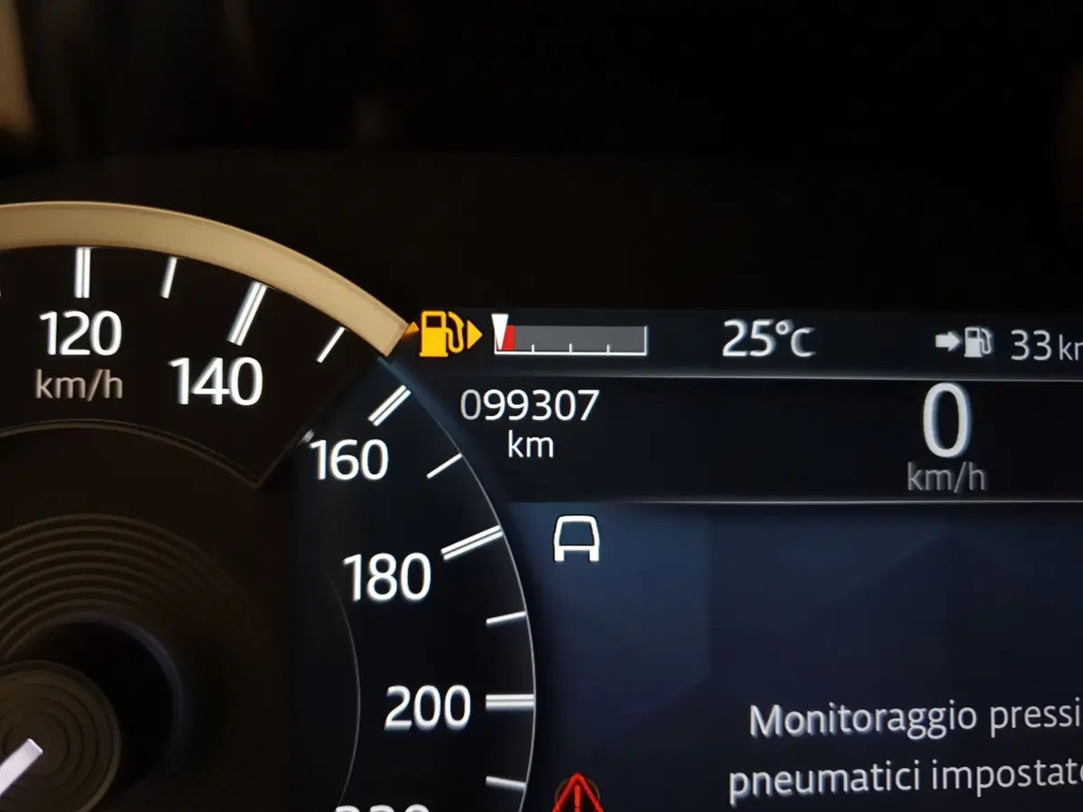 Land Rover Discovery Sport usata a Monza e Brianza (19)