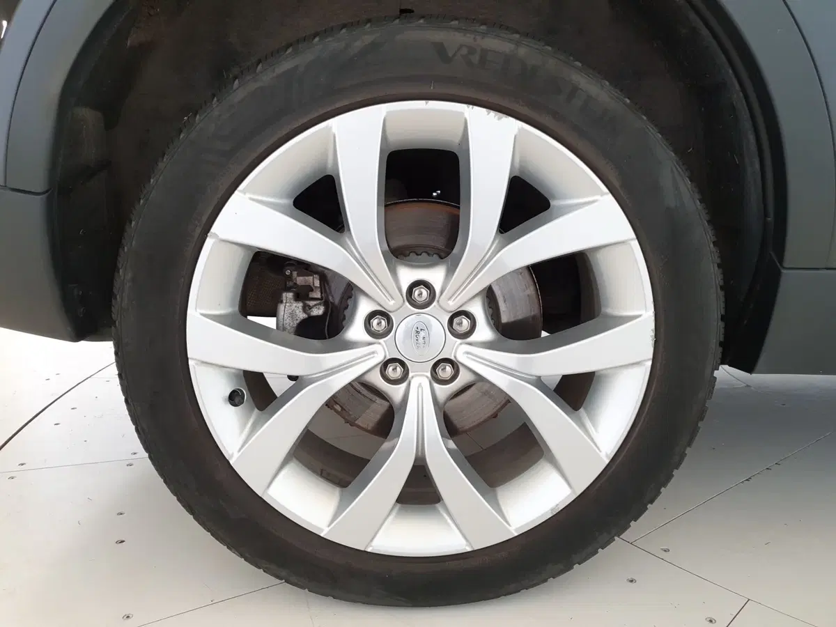 Land Rover Discovery Sport usata a Monza e Brianza (9)