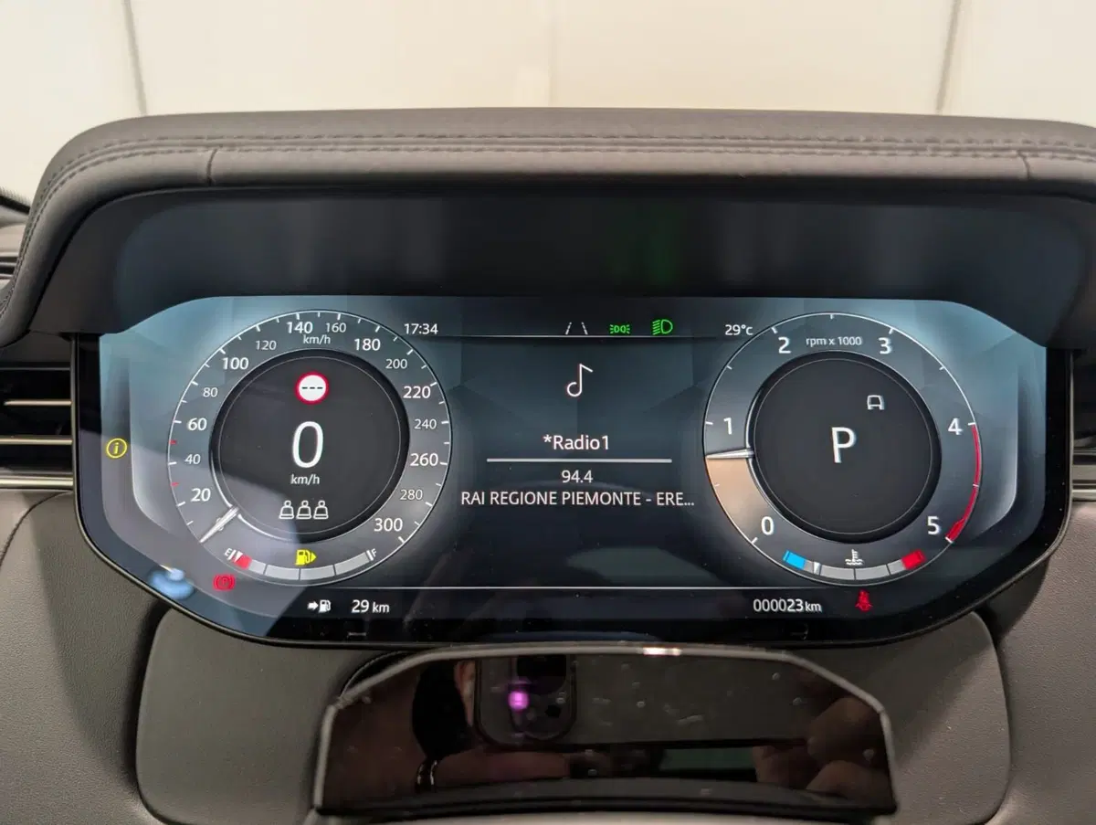 Land Rover Range Rover Sport nuova a Cuneo (10)