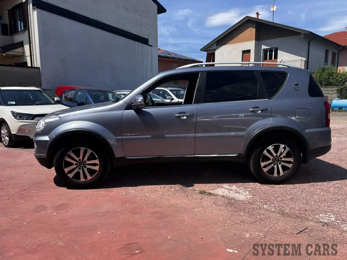 Ssangyong Rexton W usata a Monza e Brianza (8)