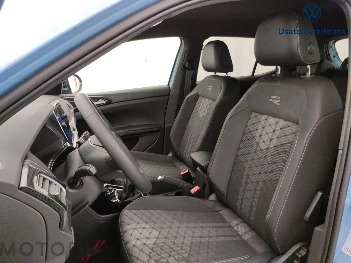 Volkswagen T-Cross nuova a Varese (11)