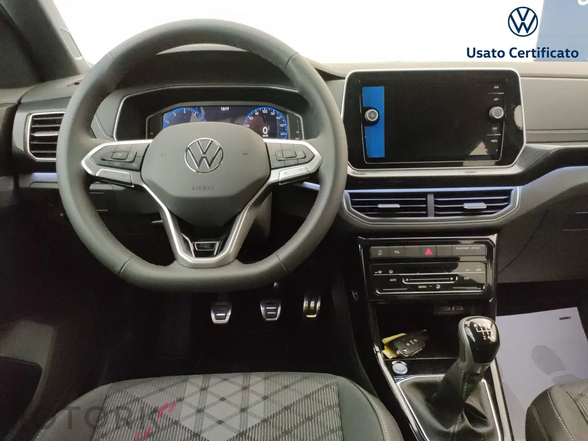 Volkswagen T-Cross nuova a Varese (12)