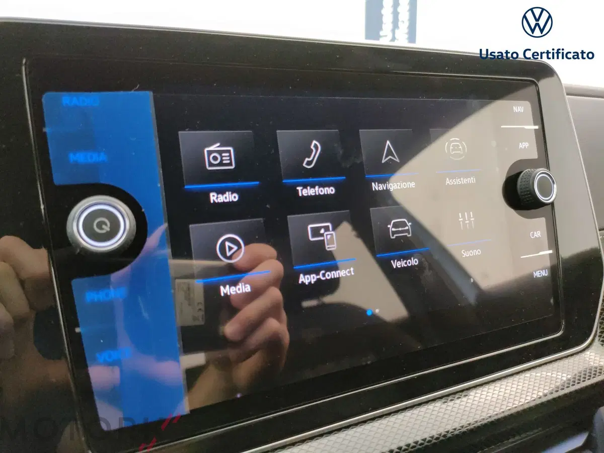 Volkswagen T-Cross nuova a Varese (14)