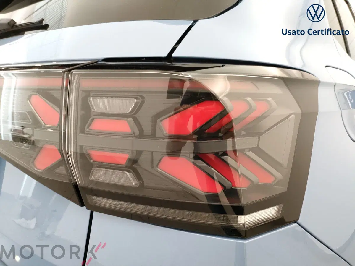 Volkswagen T-Cross nuova a Varese (8)