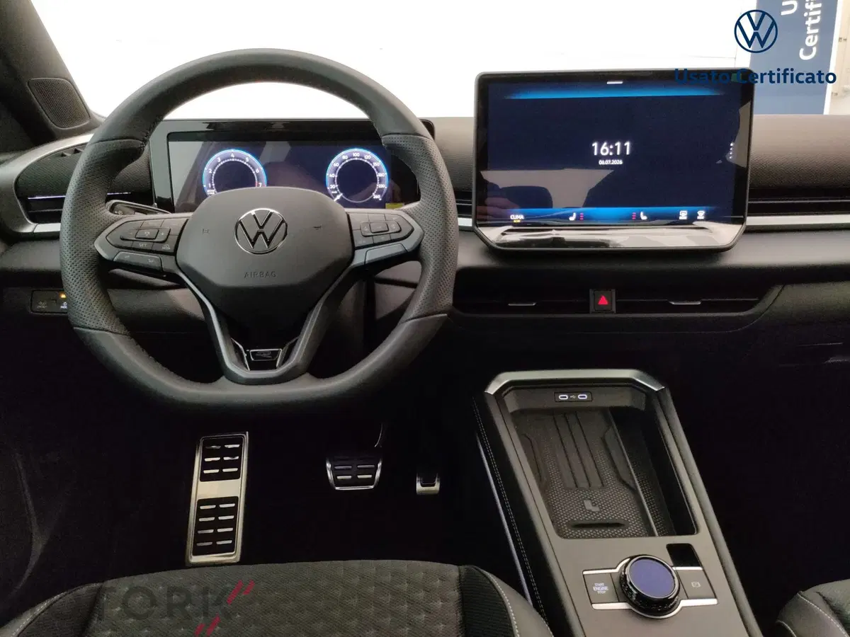 Volkswagen T-Roc nuova a Varese (12)